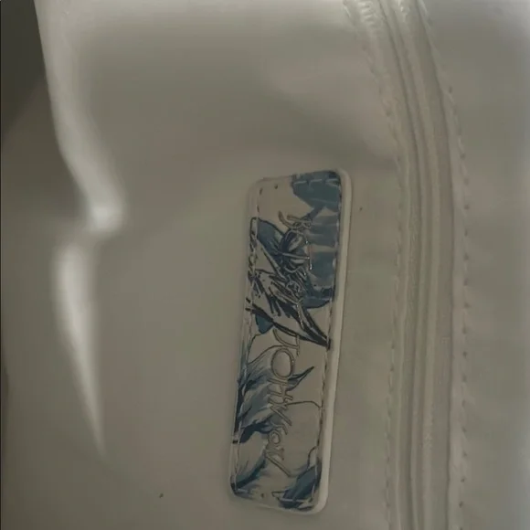 Betsey Johnson Blue Floral Scalloped Edge Tote Bag w/ Chain Straps | NWT - Picture 10 of 13